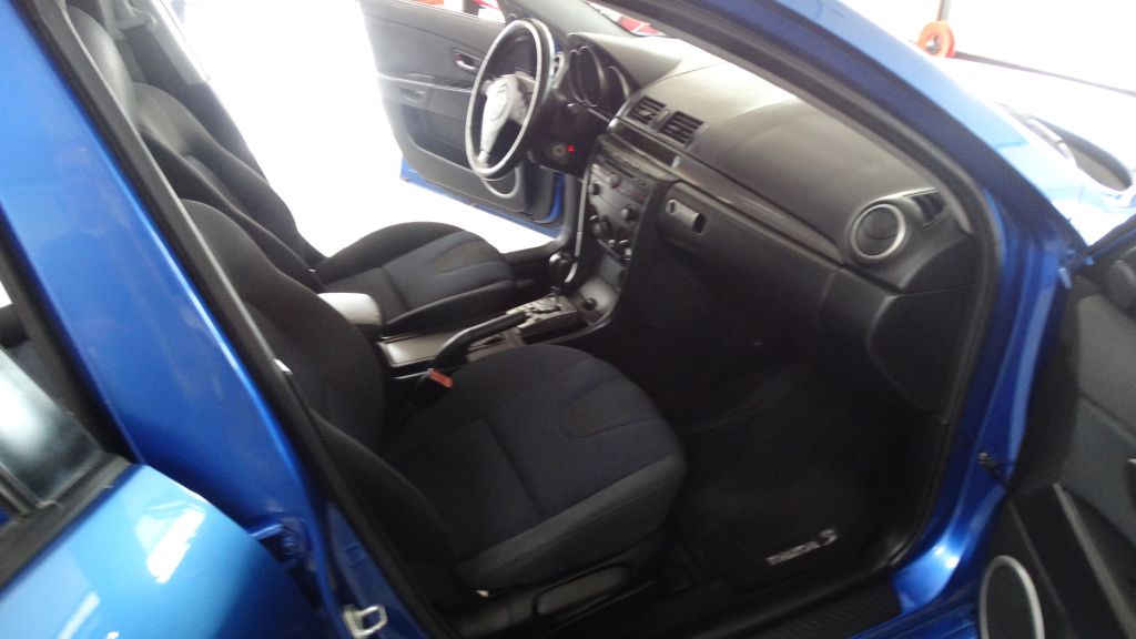 2005 Mazda MAZDA3 S - Photo 11