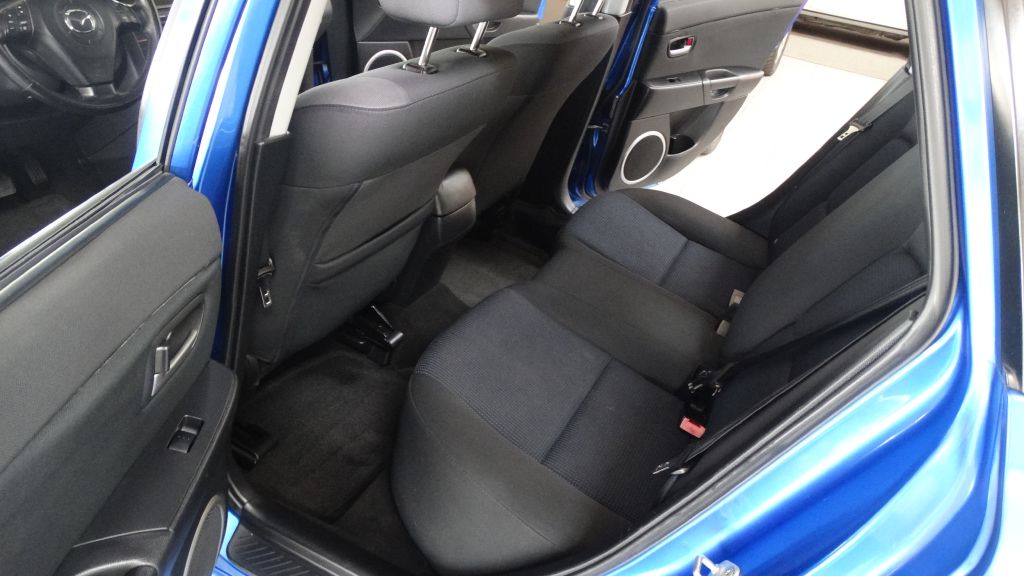 2005 Mazda MAZDA3 S - Photo 12
